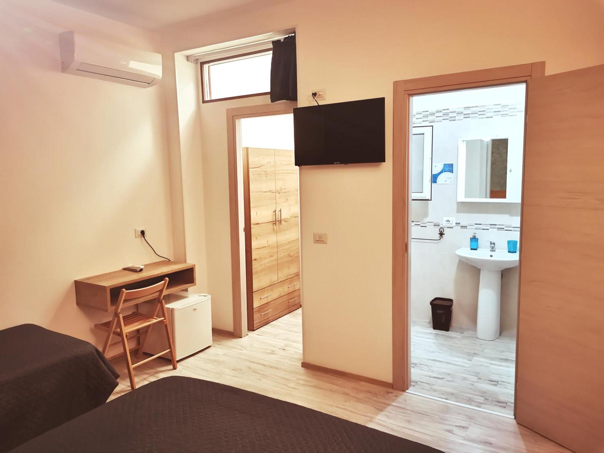 Via Alessandria Hotel Racale Room photo